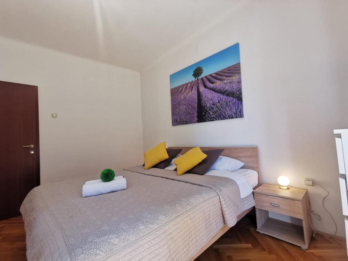 Apartment Lionel Split Buitenkant foto