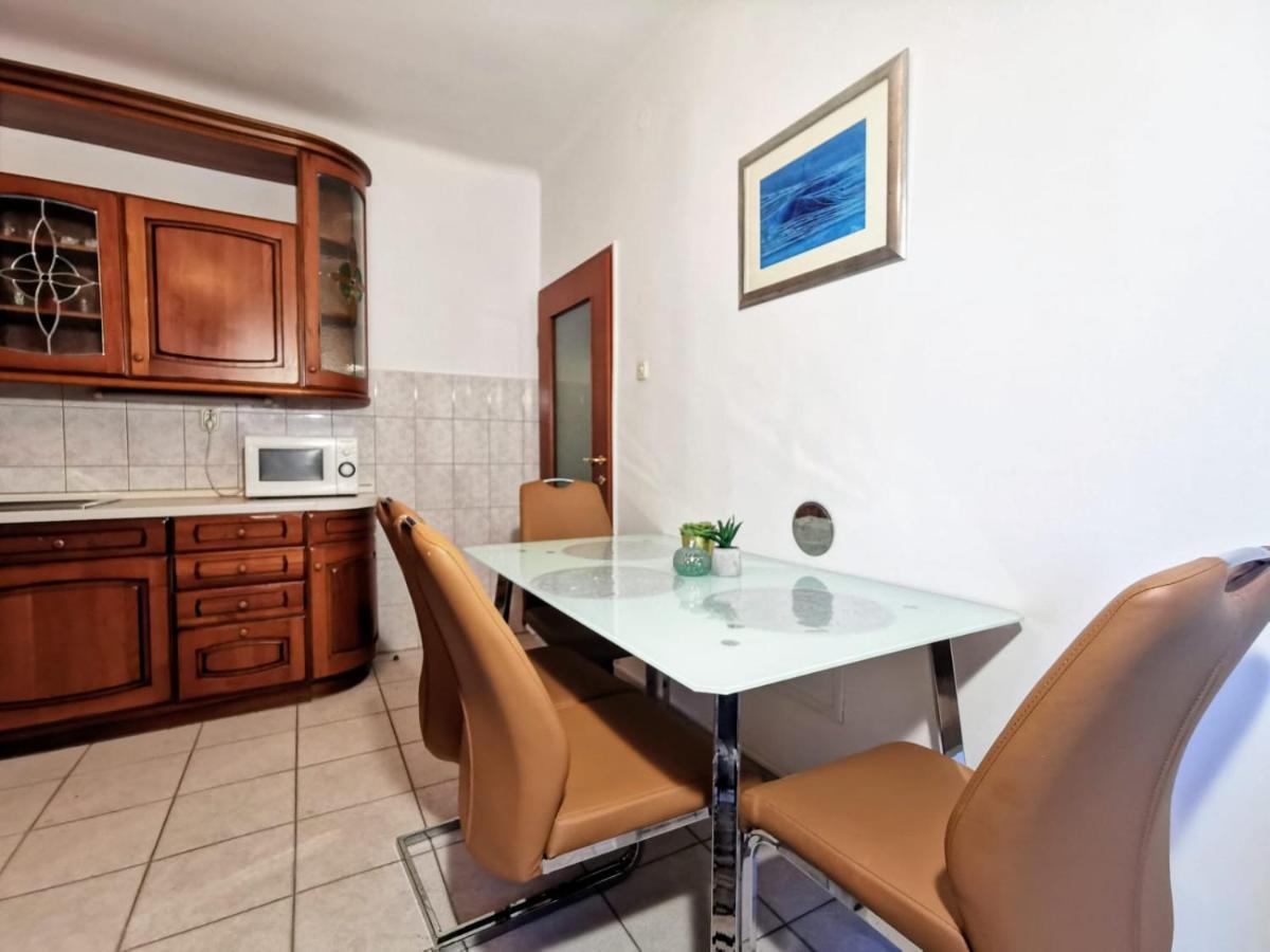 Apartment Lionel Split Buitenkant foto